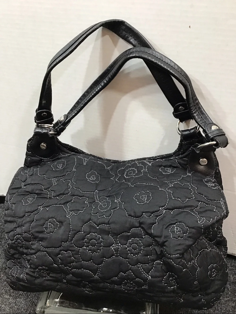 Thirty One quilted 5th Ave poppy hobo shoulder bag
